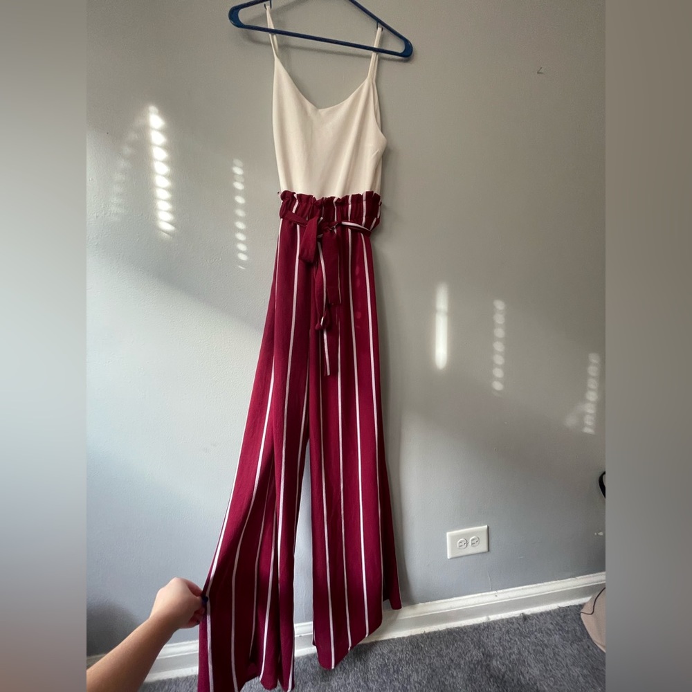 Perfect red & white jumpsuit for Valentine’s Day!